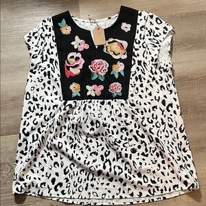 Boutique embroidered floral blouse new with tags